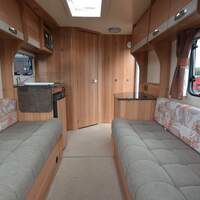 interior picture of the Bailey Pursuit 400/2